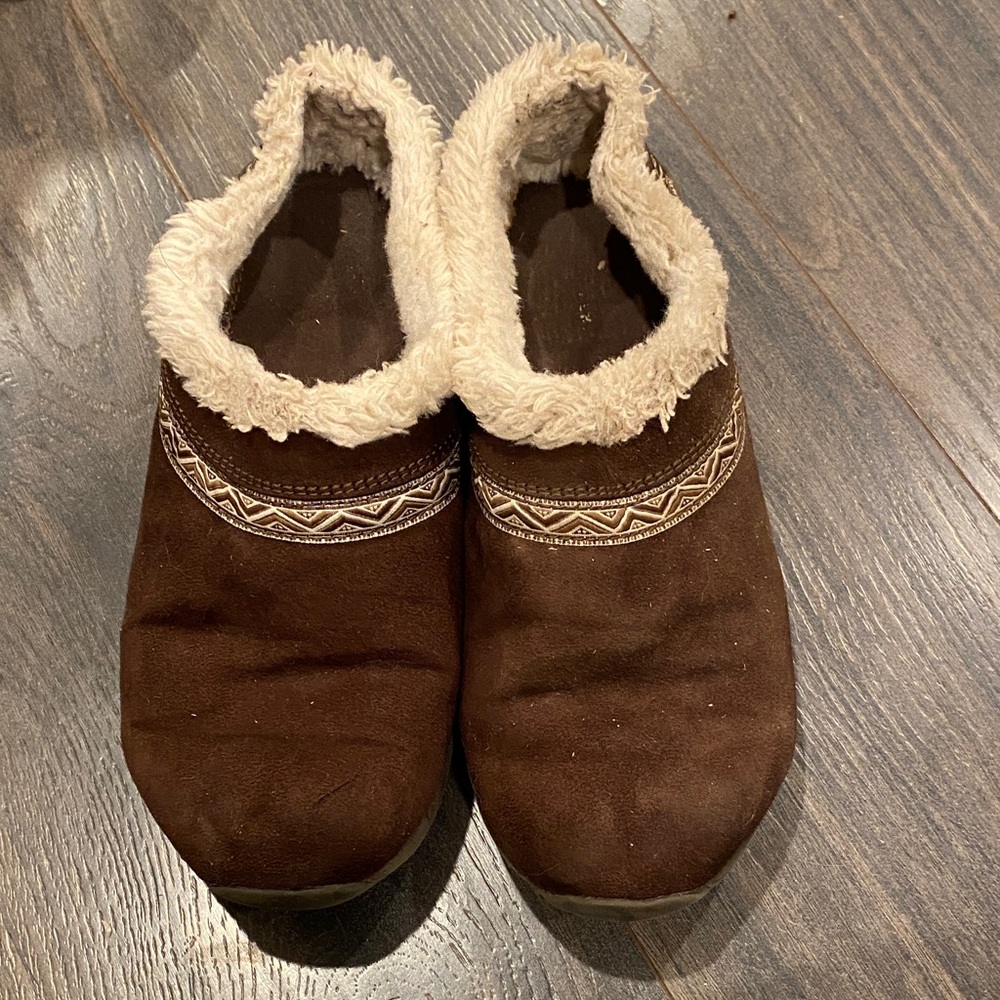 Airwalk Cozy Brown Slip-On Women's Shoes size 6.5 1:29